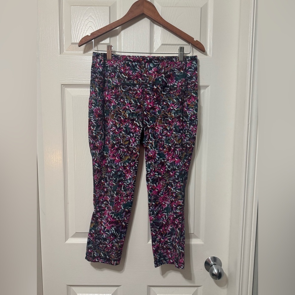 Lululemon swift speed high rise crop size 10 euc